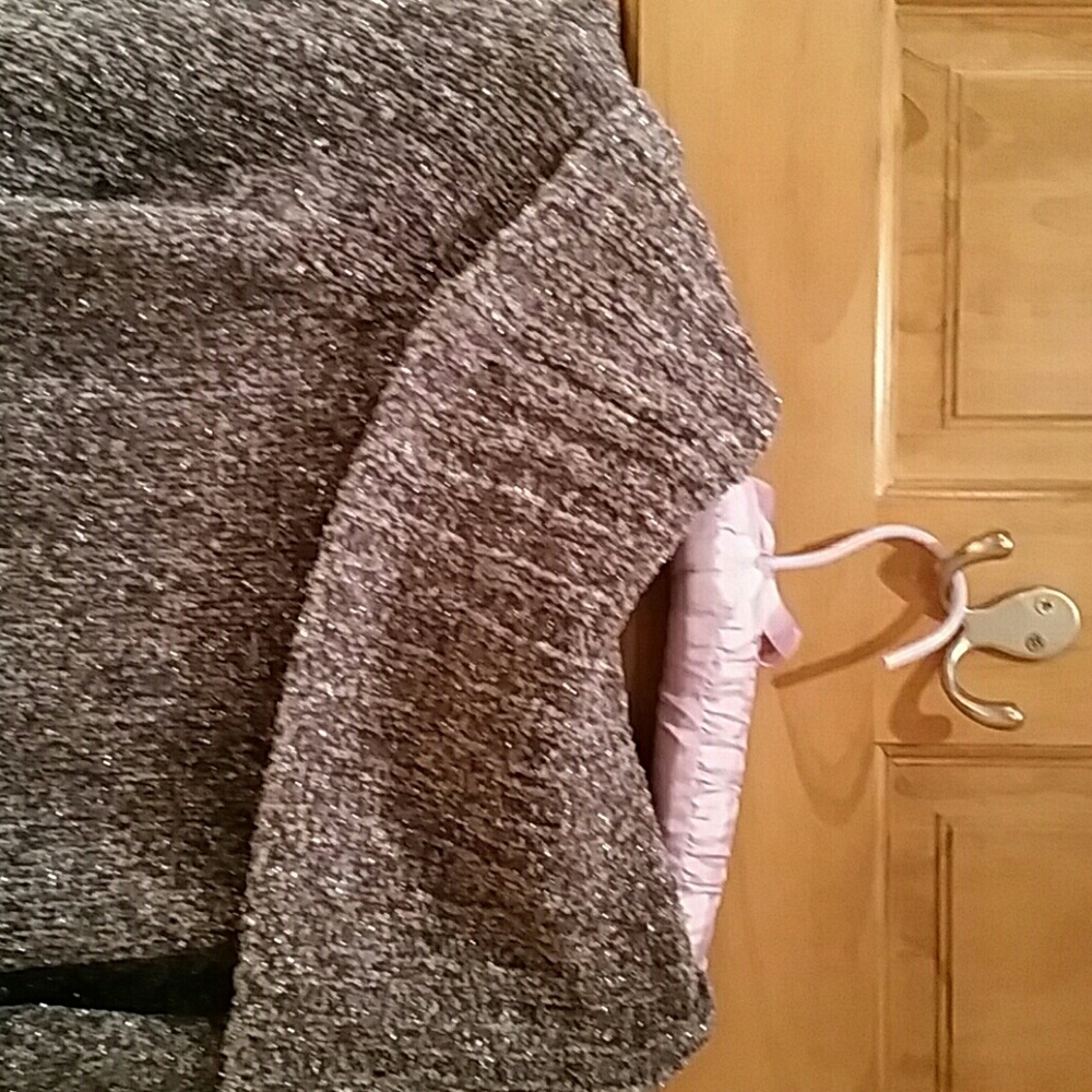 Sweater - Picture 3 of 4